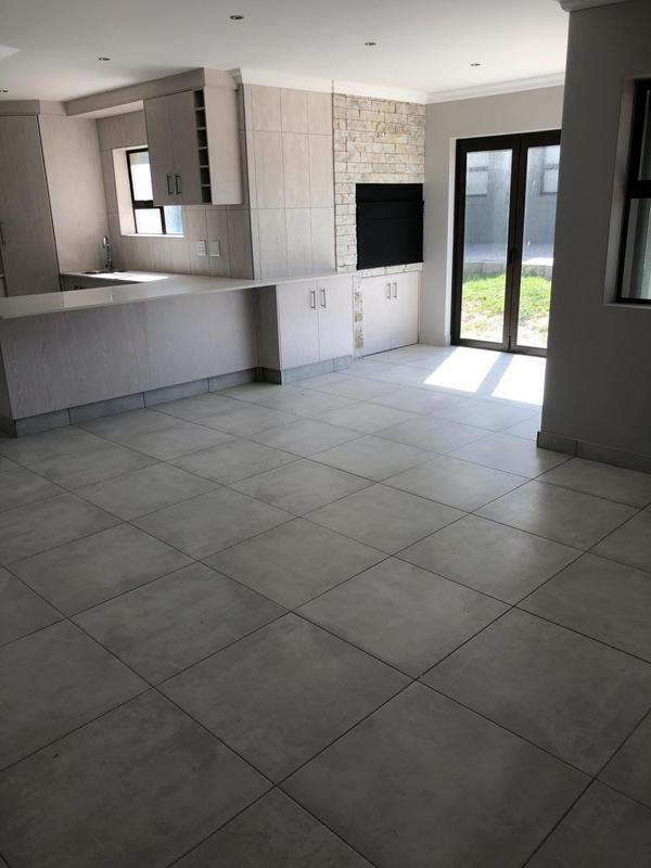 To Let 2 Bedroom Property for Rent in Hartenbos Western Cape
